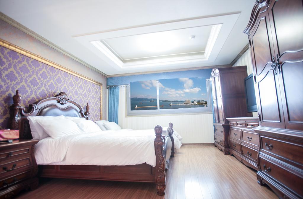 Tongyeong Bay Condo Hotel Exterior foto